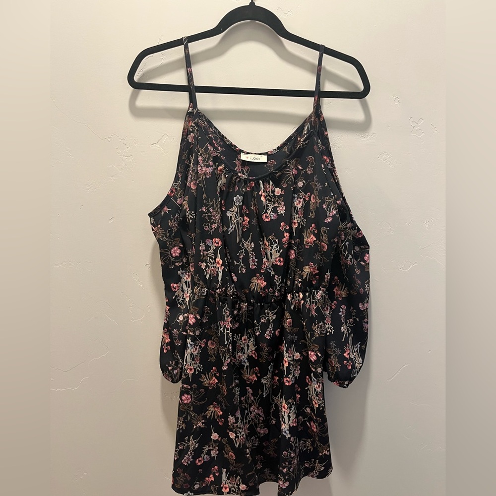 BLACK FLORAL OFF THE SHOULDER DRRSS